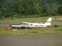 N8633N @ IPT - taxiing out to 30 - by Sam Andrews