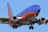N204WN @ LAX - Southwest Airlines N204WN (FLT SWA961) from San Antonio Int'l (KSAT) on final approach to RWY 24R.