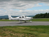 N1347C @ FDK - Taxiing out to rwy30 at FDK - by Sam Andrews