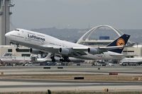 D-ABVF @ LAX - Lufthansa D-ABVF (FLT DLH457) departing RWY 25R enroute to Frankfurt Main (EDDF).