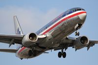 N932AN @ LAX - American N932AN on final approach to LAX RWY 24R. - by Dean Heald