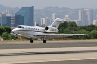 N978QS @ SMO - 2002 Cessna 750 Citation X N978QS, from Las Vegas McCarran Int'l (KLAS), nearing touchdown on RWY 21.