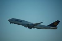 D-ABTE @ FRA - Climbing out of Frankfurt - by Micha Lueck