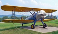 N68985 @ N05 - This PT-13, built in 1943, is obviously well cared for. She was US Army 43-16880. - by Daniel L. Berek