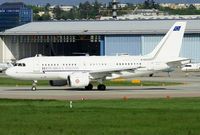 MM62209 @ GVA - visitor - by Wolfgang Zilske
