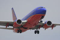 N492WN @ LAX - Southwest Airlines N492WN (FLT SWA732) from Lambert St Louis Int'l (KSTL) on final approach to RWY 24R.