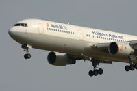 B-2490 @ BRU - arrival of flight HU491 from Beijing - by Daniel Vanderauwera