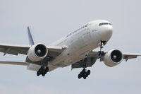 F-GSPV @ LAX - Air France F-GSPV (FLT AFR72) from Paris Charles De Gaulle (LFPG) on final approach to RWY 24R. - by Dean Heald