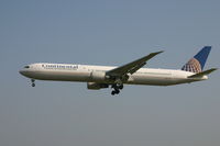 N67058 @ BRU - arrival of flight CO060