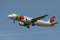 CS-TNJ @ BRU - FLORBELA ESPANCA is descending to rwy 25R