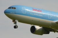 OO-TUC @ BRU - arrival of flight TUB8208