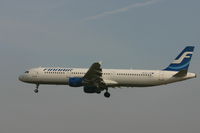 OH-LZE @ BRU - arrival of flight AY811 from Helsinki