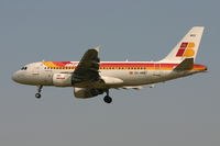 EC-HKO @ BRU - GORBEA is about to land on rwy 25L