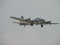 N9323Z @ IPT - Final for RWY 27 - by Sam Andrews