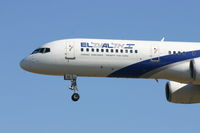 4X-EBU @ BRU - arrival of flight LY331