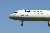 D-AIRP @ BRU - arrival of flight LH4572 - by Daniel Vanderauwera