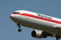 PH-MCL @ BRU - arrival of flight MP902