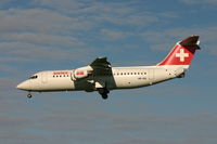 HB-IXN @ BRU - short to land on rwy 25L