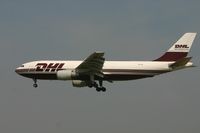 OO-DIB @ BRU - DHL Cargo descending to rwy 25L