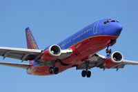 N623SW @ LAX - Southwest Airlines N623SW (FLT SWA236) from Sacramento Int'l (KSMF) on final approach to RWY 24R.