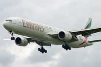 A6-EMX @ LHR - On final RWY27L. - by Andy Graf-VAP