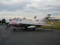 N717MG @ KOSH - Oshkosh 206