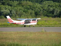 N44475 @ IPT - Taxiing in - by Sam Andrews