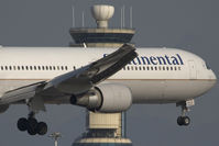 N76054 @ MXP - Continental Boeing 767-400 - by Yakfreak - VAP