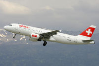HB-IJQ @ GVA - visitor