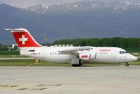 HB-IXH @ GVA - visitor