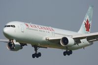 C-FMWQ @ ZRH - Final RWY14.