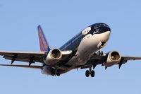 N713SW @ LAX - Southwest Airlines N713SW Shamu (FLT SWA907) from Metropolitan Oakland Int'l (KOAK) on final approach to RWY 24R.