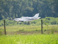 N425TN @ IPT - Just arriving from Toledo Express Airport (Toledo, OH) [KTOL/TOL] - by Sam Andrews