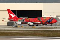VH-OEJ @ LAX - Qantas VH-OEJ Wunala Dreaming taxiing to the terminal after arrival on the north complex. - by Dean Heald