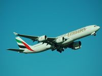 A6-ERE @ SYD - Climbing out of Sydney - by Micha Lueck