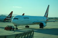 VH-OGG @ MEL - Qantas' B 767 City of Rockhampton - by Micha Lueck