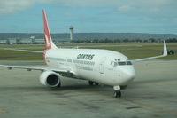 VH-VXJ @ PER - Arriving at the gate - by Micha Lueck