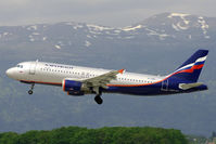 VP-BWH @ GVA - visitor - by Wolfgang Zilske
