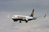 EI-DHH @ BOH - 737 RYANAIR - by barry quince