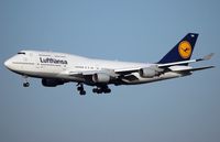 D-ABVM @ FRA - on final at Frankfurt/Main - by Volker Hilpert