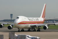 N705CK @ BRU - manoeuvring to BRUCARGO apron - by Daniel Vanderauwera