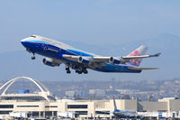 B-18210 @ LAX - China Airlines B-18210 Dreamliner (FLT CAL5) climbing out from RWY 25R enroute to Chiang Kai Shek Int'l (RCTP).