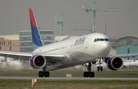 N198DN @ STR - close up - by Volker Hilpert