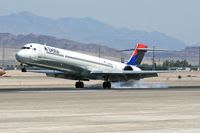 N905DA @ LAS - Delta Airlines N905DA (FLT DAL1003) from Salt Lake City Int'l (KSLC) touching down on RWY 25L.