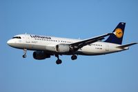 D-AIPC @ FRA - on final at fra - by Volker Hilpert
