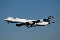 D-AIHH @ FRA - on final at fra - by Volker Hilpert