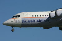 OO-DWK @ BRU - descending to rwy 25L