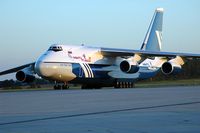 RA-82080 @ ZQW - Antonow An-124