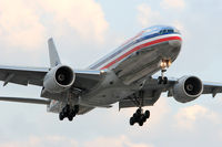 N771AN @ LAX - American Airlines N771AN (FLT AAL135) from London Heathrow (EGLL) on final approach to RWY 24R. - by Dean Heald