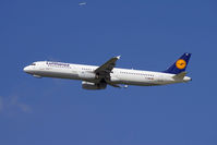 D-AIRP @ MUC - after take-off - by Pawel Kleszcz
